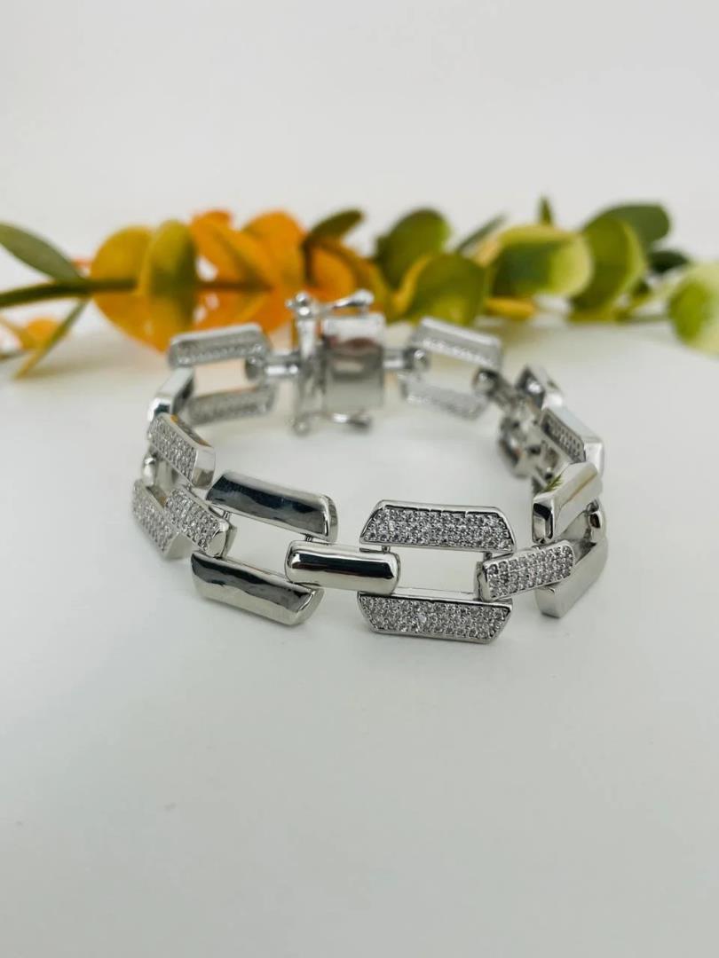 Pulseira Elos com Banho de Ródio e Zircônias Cravejadas - Imagem 2