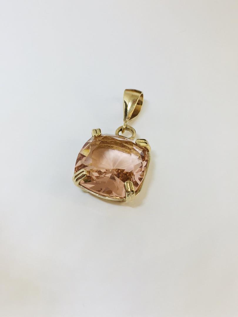 Pingente Quadrado Pedra Cristal Rosa Com Garras