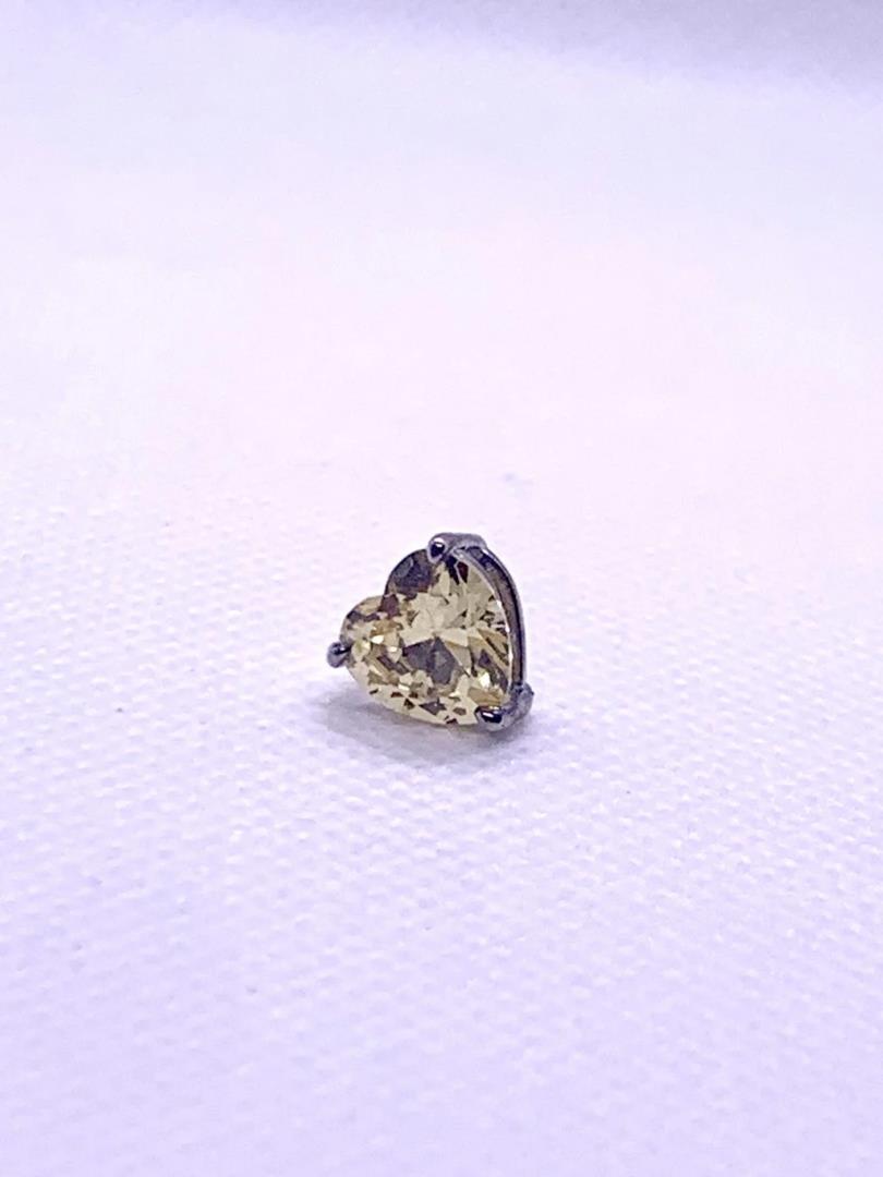 Ponto De Luz Formato Coração Cor Amarelo Citrino