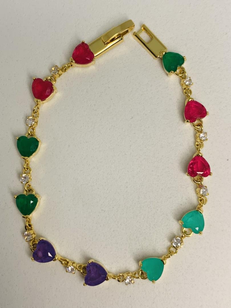 Pulseira Com Corações Coloridos e Zircônias Cravejadas