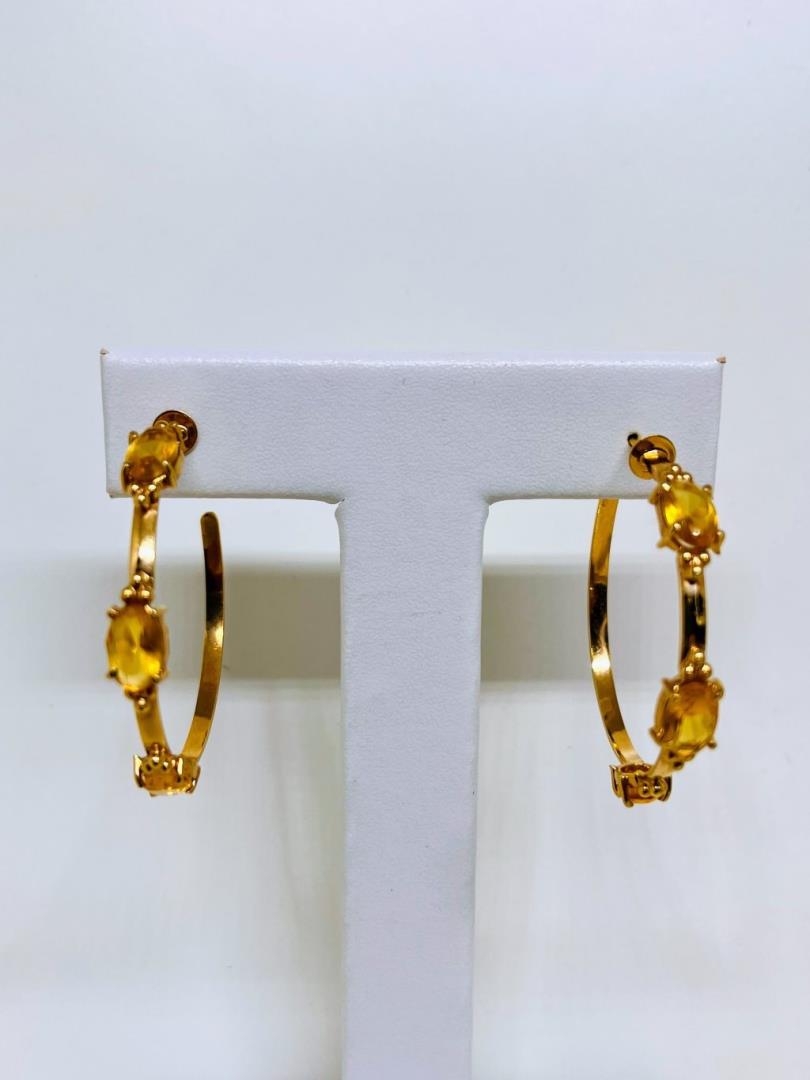 Argola Tamanho Médio Com Pedras Amarelo Citrino