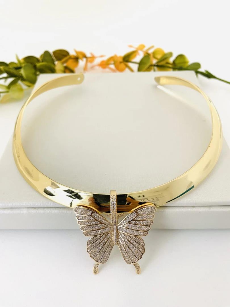 Aro Anatômico com Pingente Borboleta Cravejada - Imagem 2