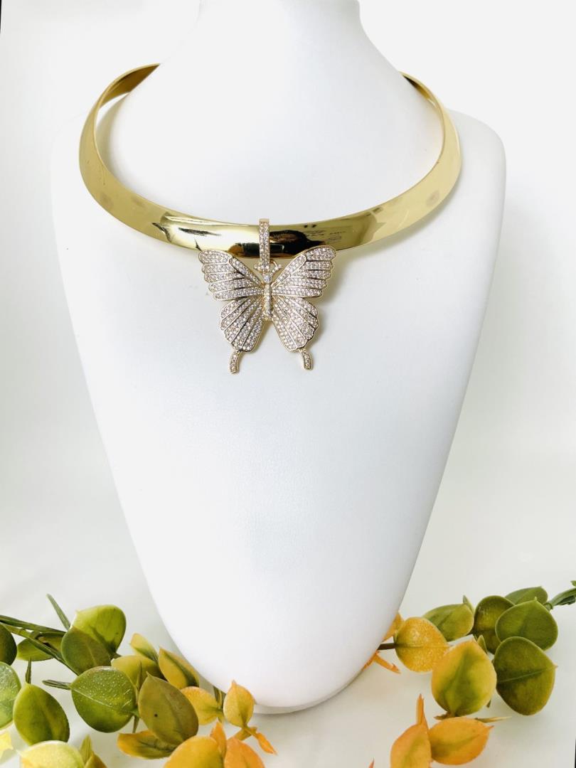 Aro Anatômico com Pingente Borboleta Cravejada