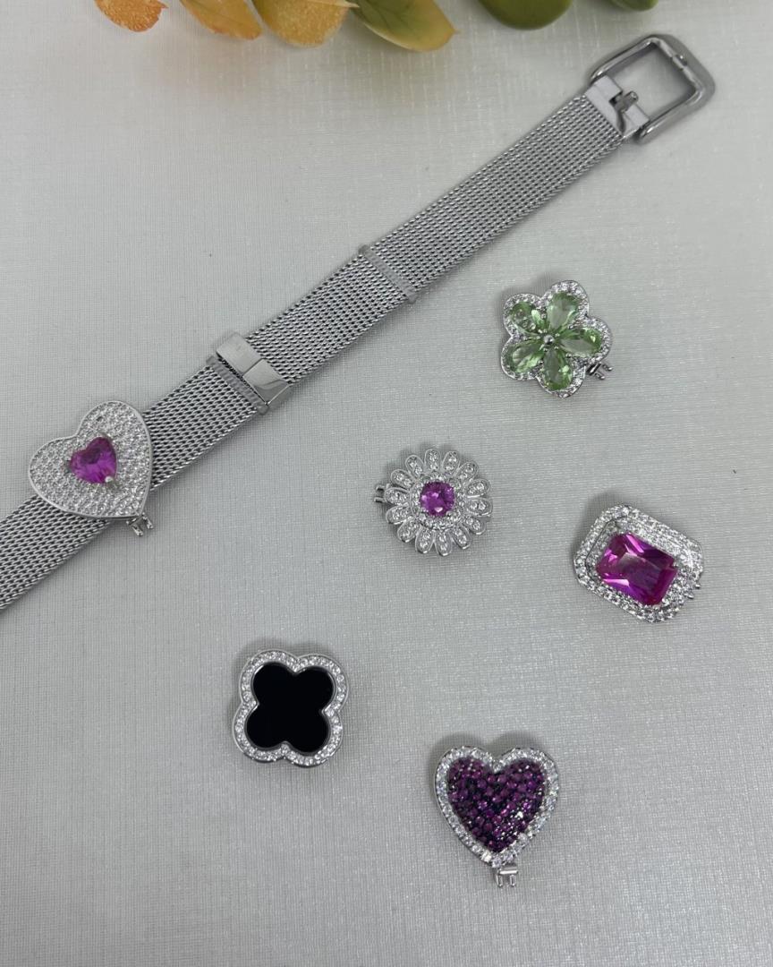 Berloques para Pulseira de Prata com Banho de Ródio e Zircônias Cravejadas