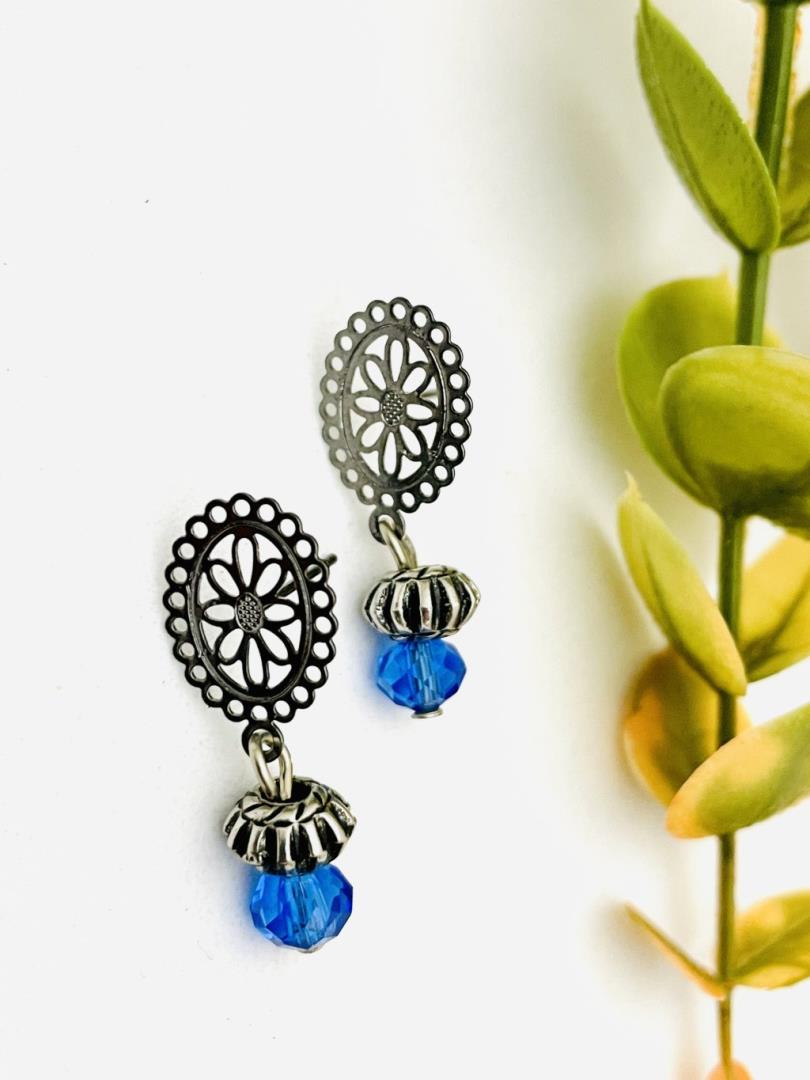 Brinco com Banho de Ródio e Pedra cor Azul - Imagem 2