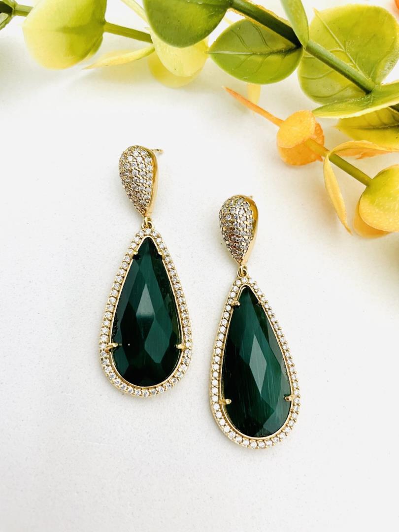 Brinco de Luxo Cravejada Pedra Fusion Facetada cor Verde Esmeralda