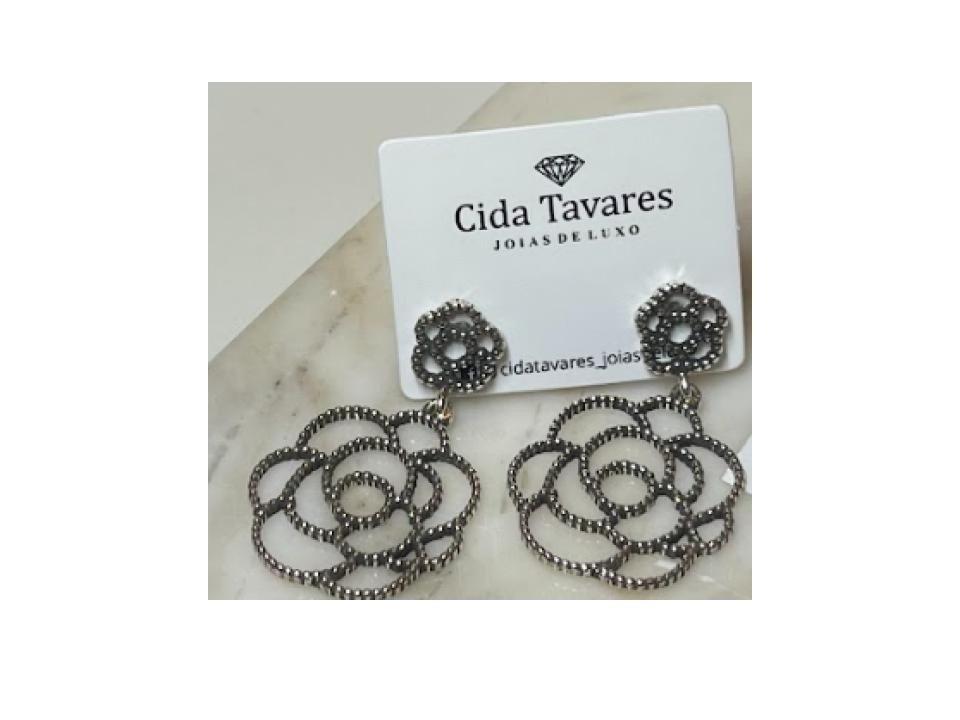 Brinco De Prata Envelhecida Formato Flor Vazada