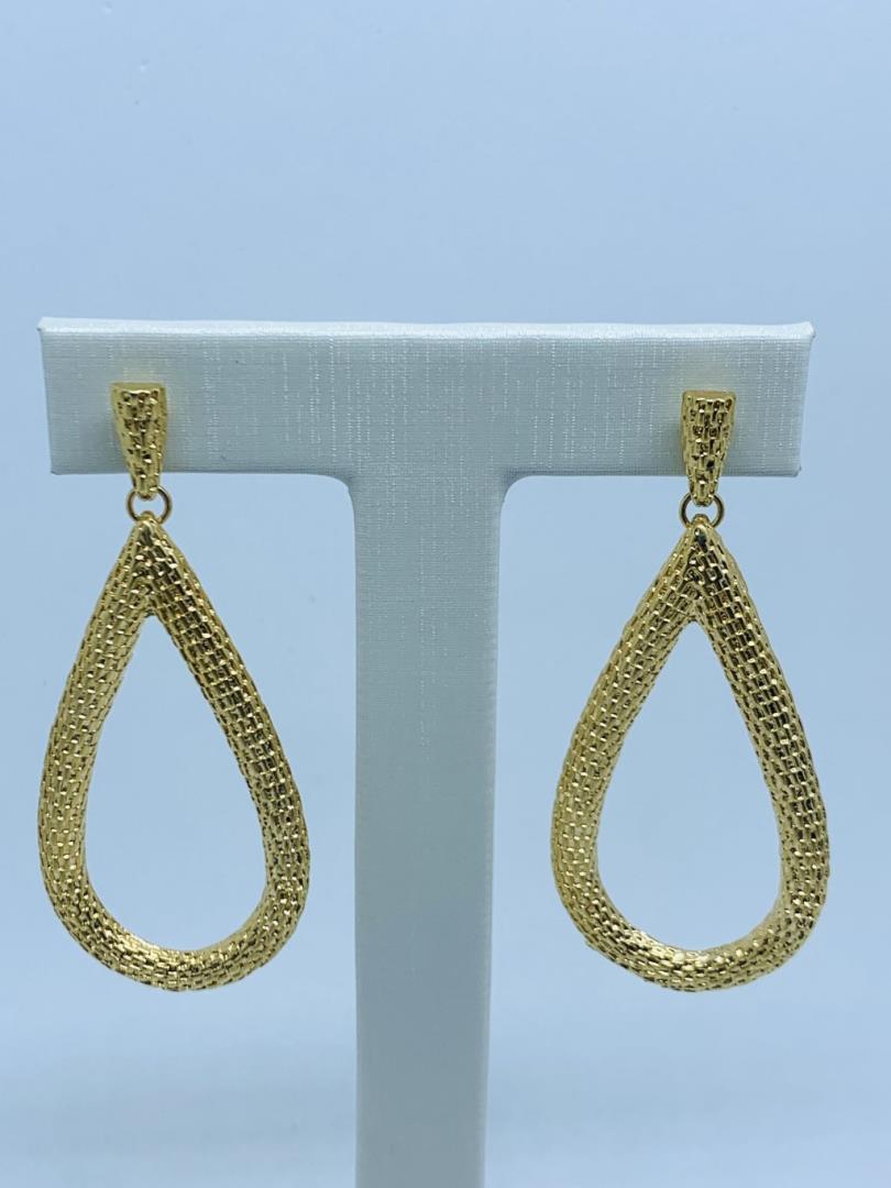 Brinco Longo Formato Gota