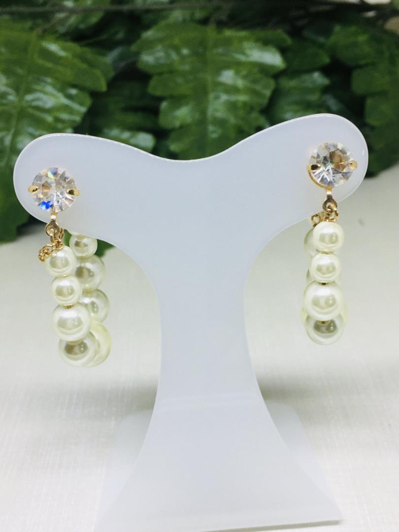 Brinco Longo Modelo Argola De Pérolas Formato Oval Com Zircônia Central - Imagem 2