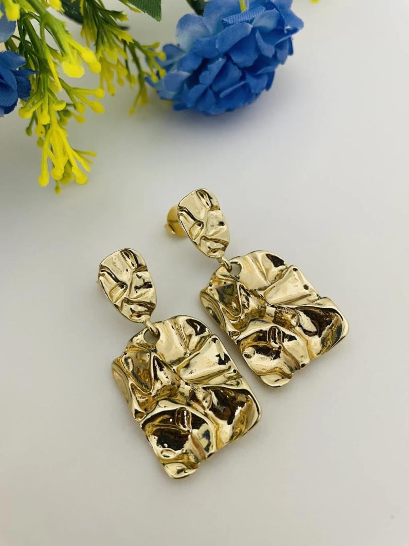 Brinco Martelado Dourado