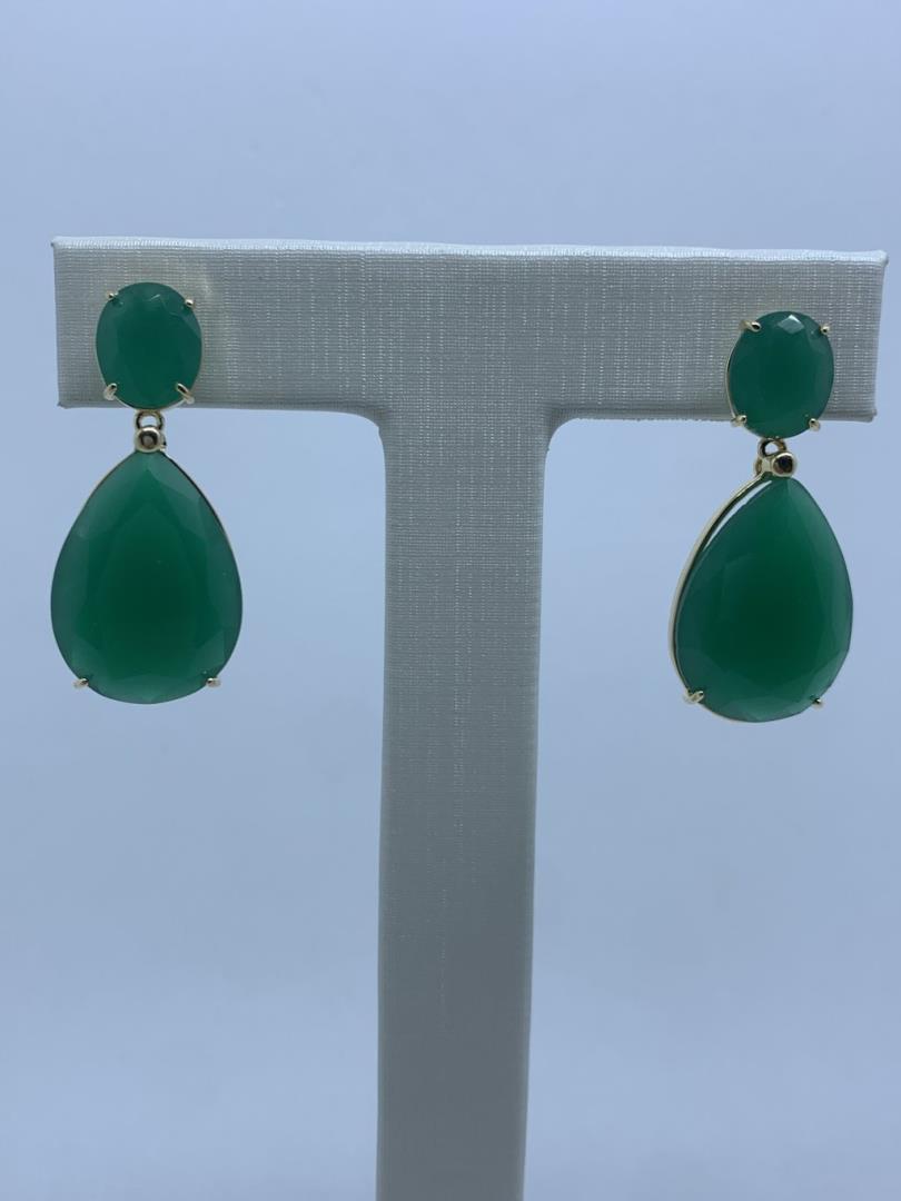 Brinco Médio com Pedra Verde Esmeralda