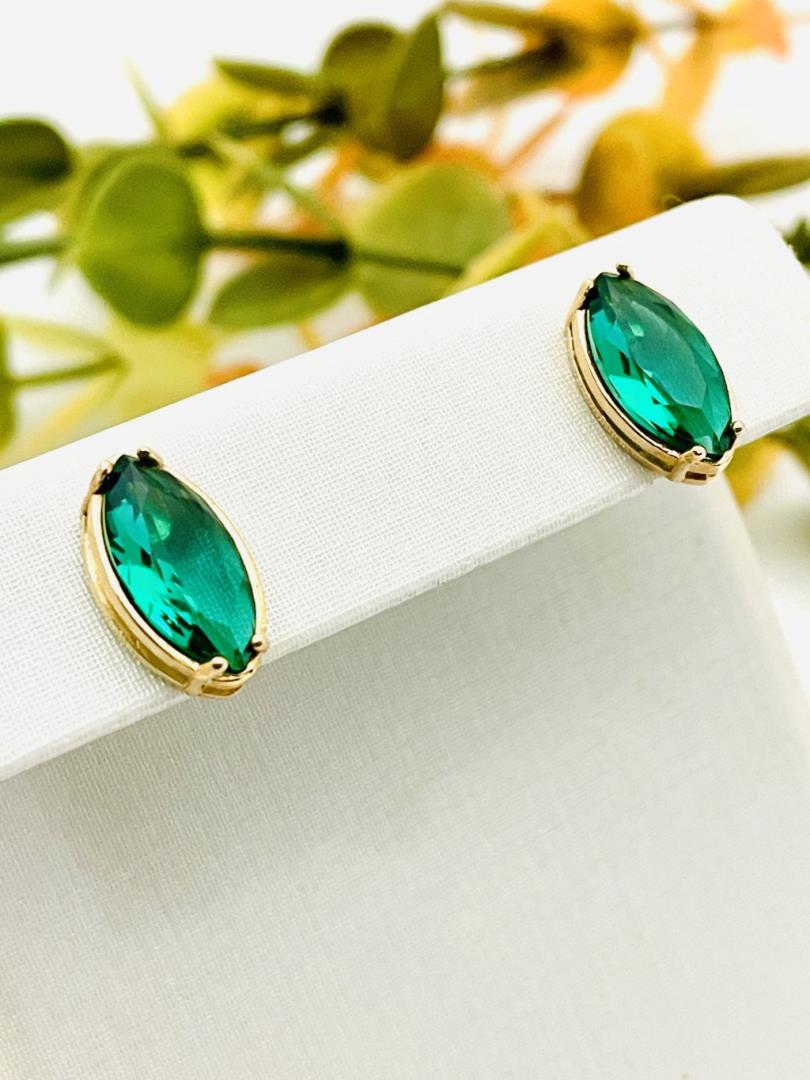 Brinco Oval Pedra Fusion Verde