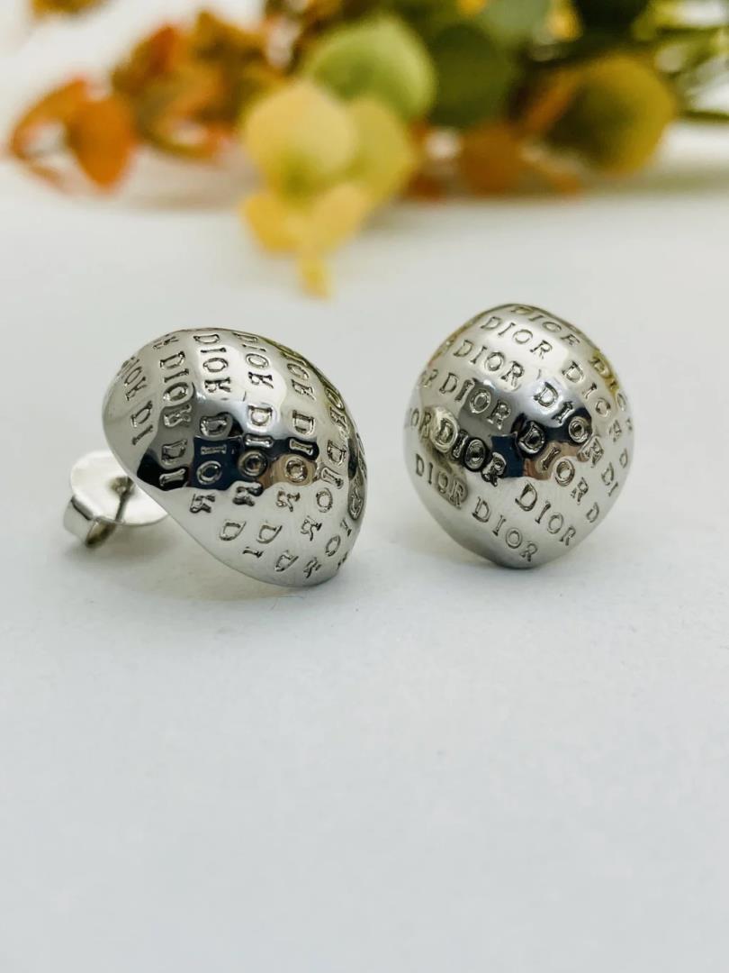 Brinco Prata com Banho de Ródio Inspiração da Alta Joalheria