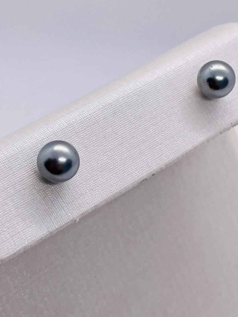 Brincos Formato Redondo