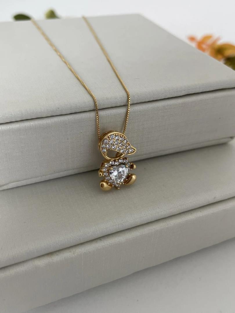 Colar com Pingente Menino Cravejado