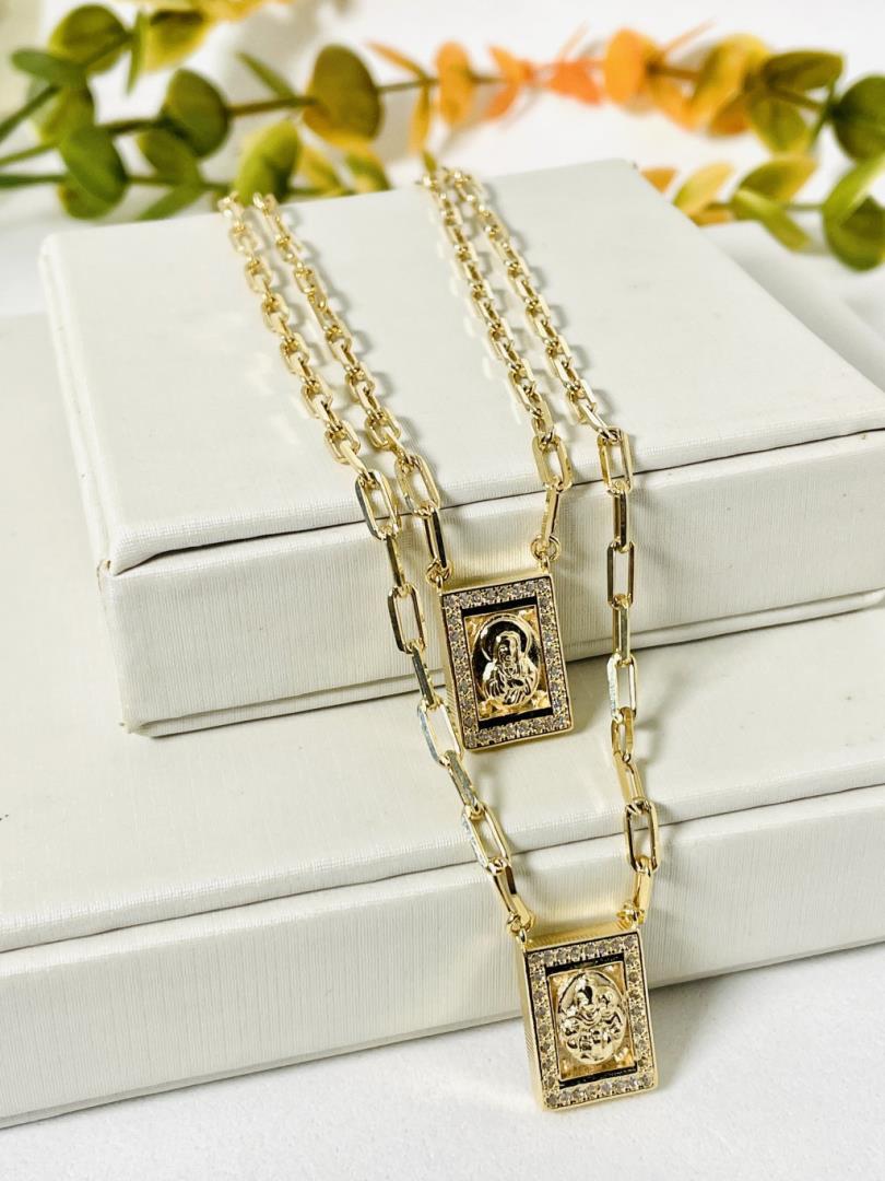 Colar Escapulário com Pedras Cravejadas