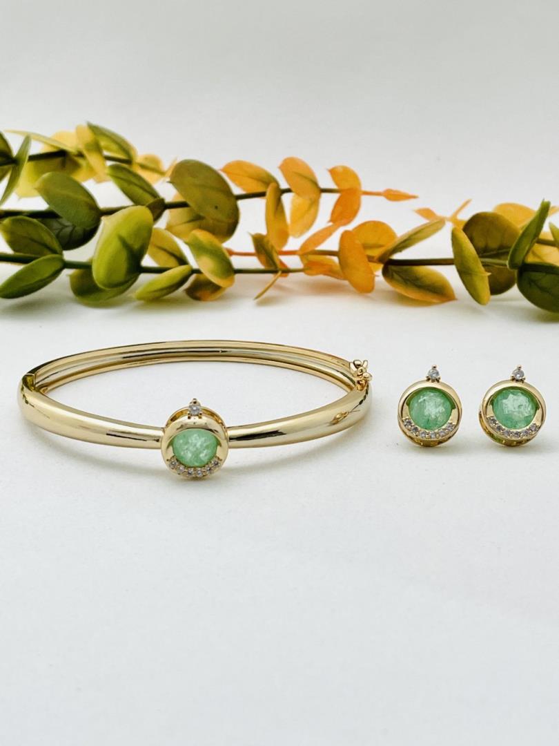 Conjunto Bracelete e Brinco Pedra Verde Água