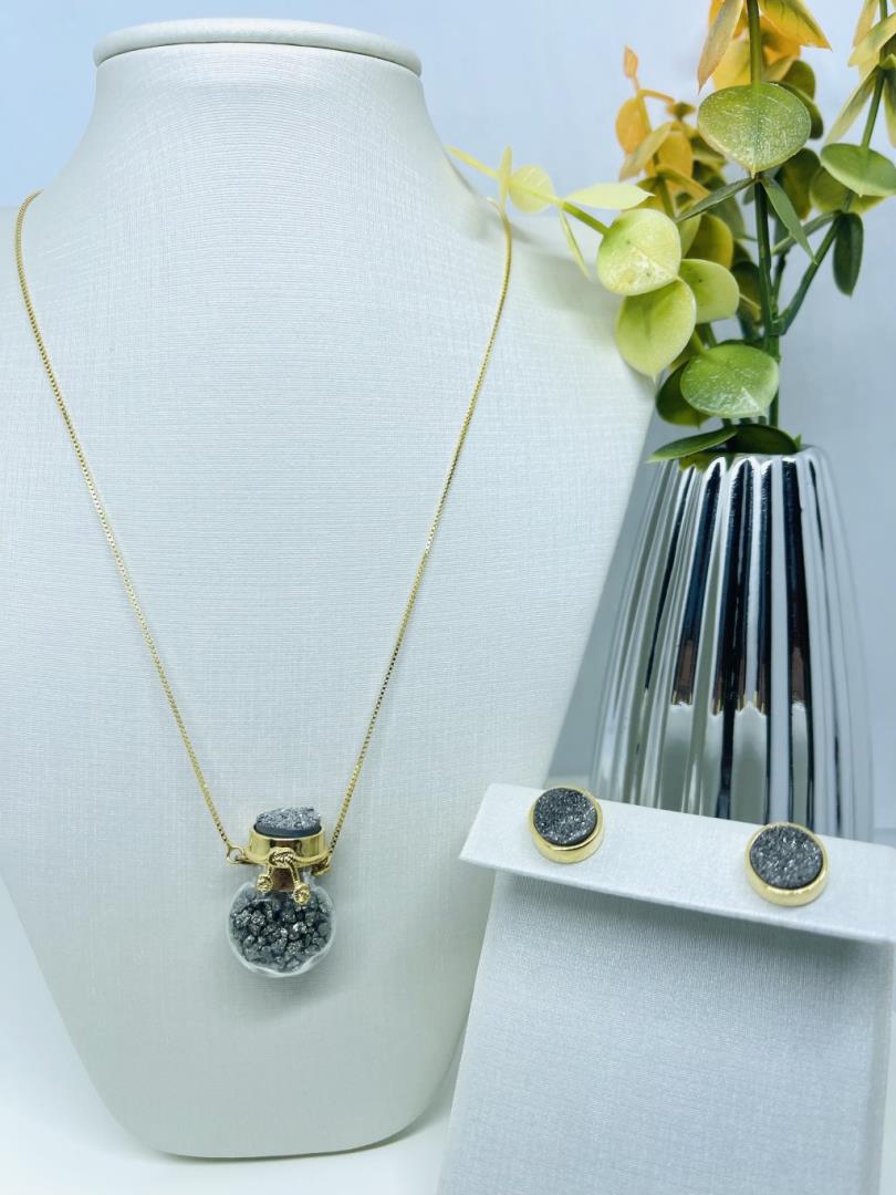 Conjunto de Pedra Drusa Platina Colar com Perfumeiro e Brinco Redondo