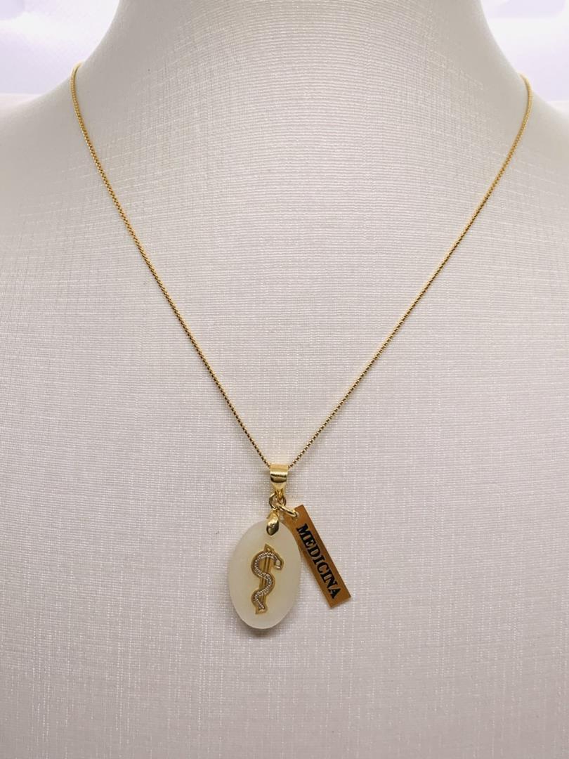 Corrente Com Pingente Símbolo Do Curso Medicina