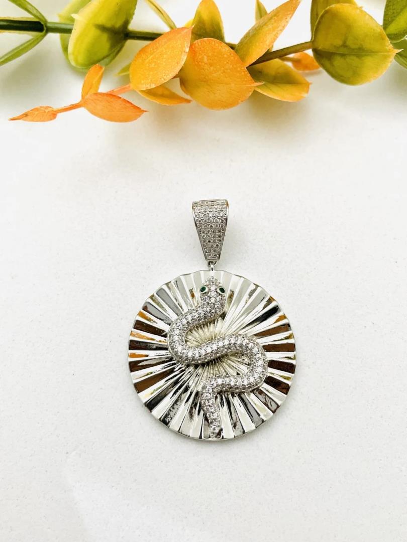 Pingente Banho de Ródio Cravejado