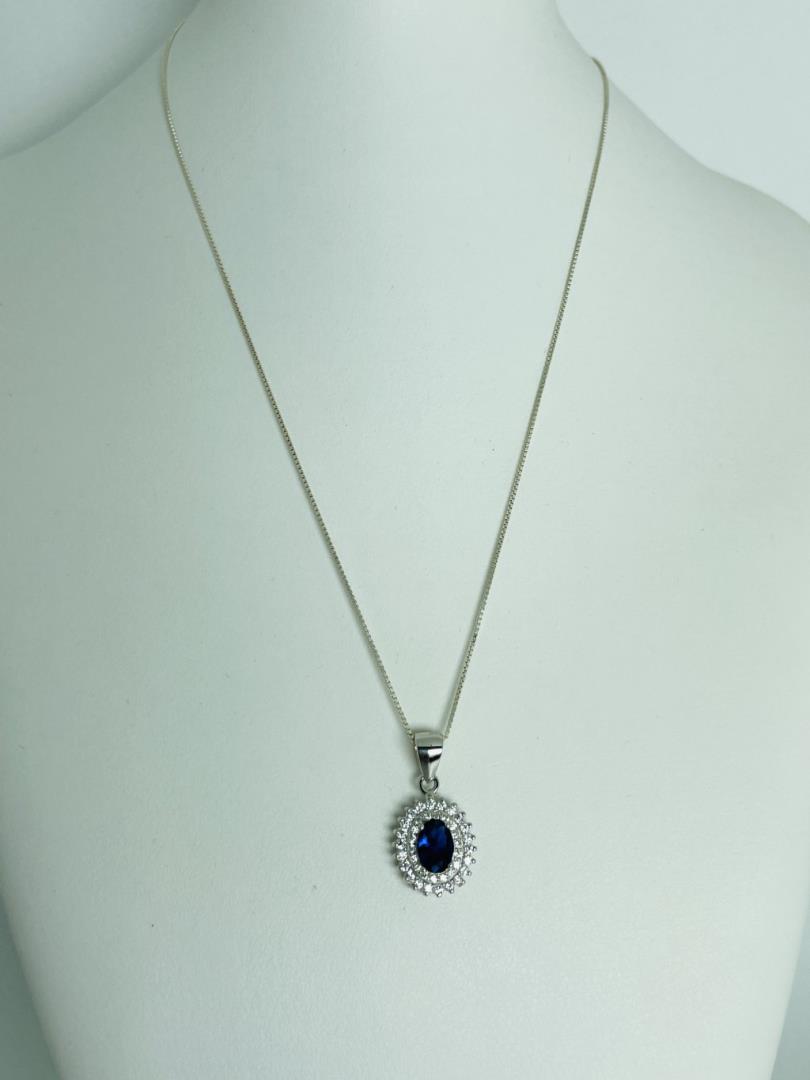 Colar Prata com Banho de Ródio e Pingente Pedra Safira Azul