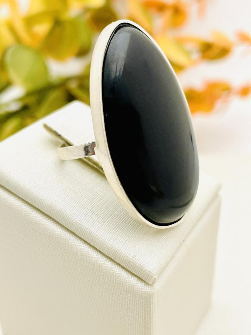 Anel de Prata com Pedra Ônix Aro 17