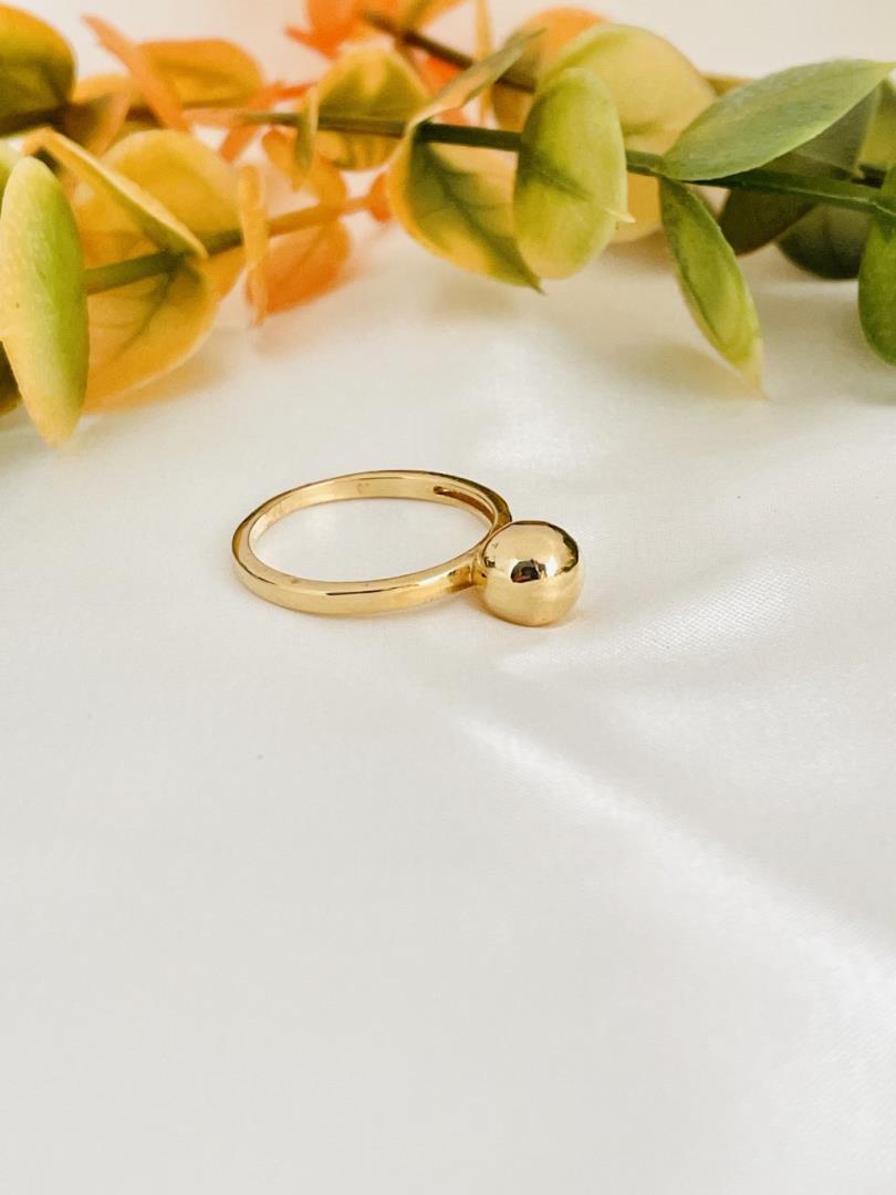 Anel Delicado com Esfera Centralizada