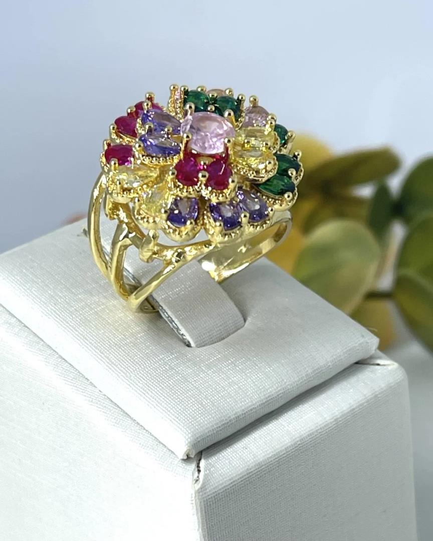 Anel Formato Flor Com Pedras Coloridas