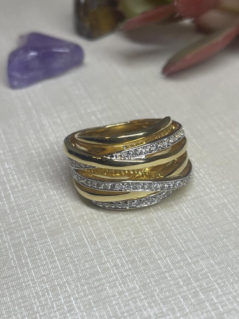 Anel Largo Com Zircônias Cravejadas - Imagem 2