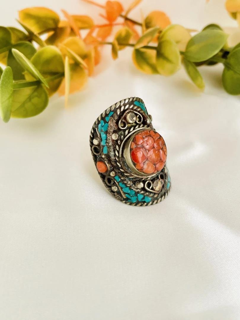 Anel Largo de Prata Peruana com Detalhes Coloridos