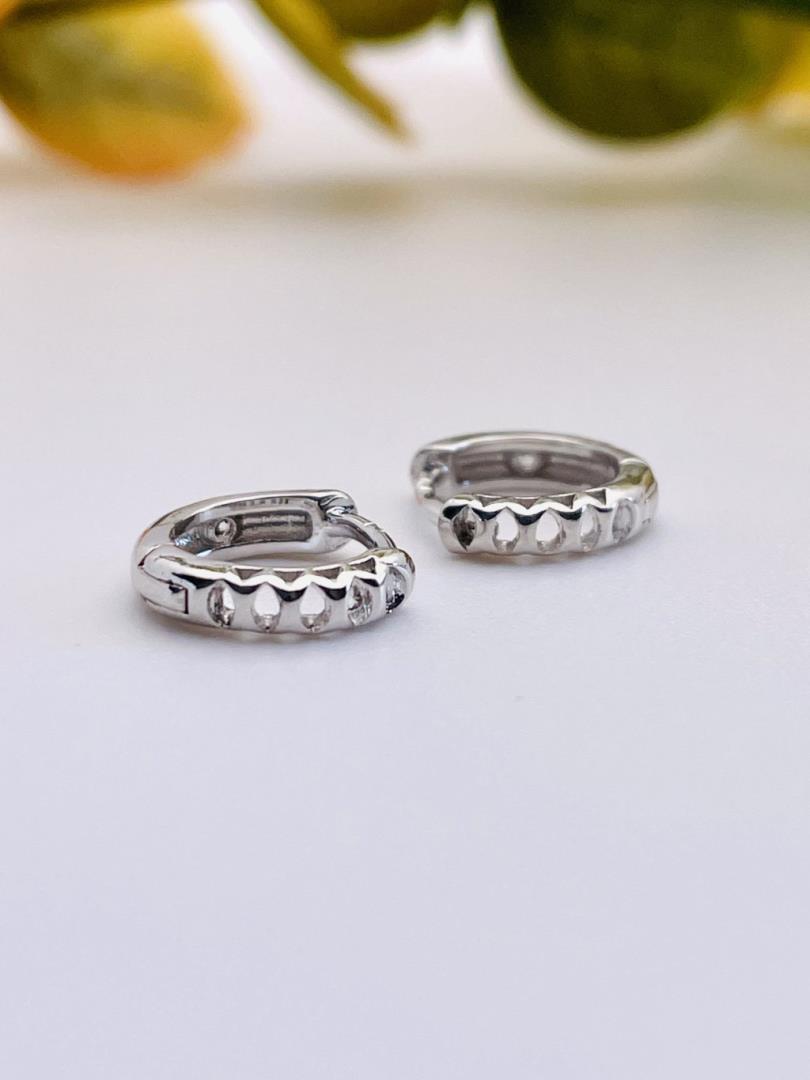 Argola de Prata Pequena com Banho Ródio