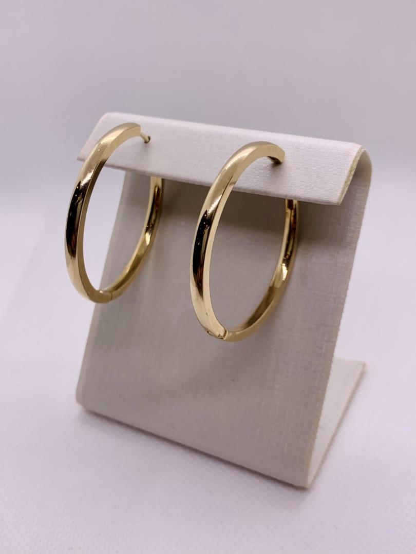 Argola Média Fechada Folheada A Ouro