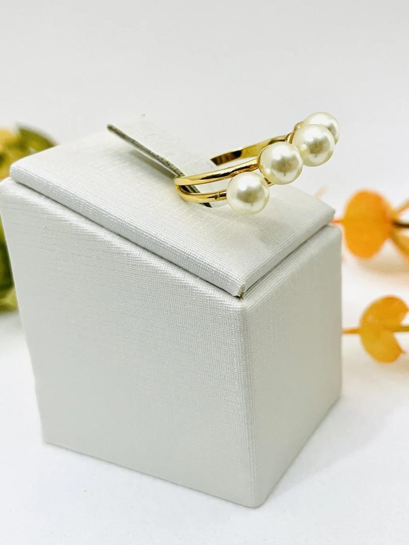 Anel Banho de Ouro 18k com 4 Pérolas
