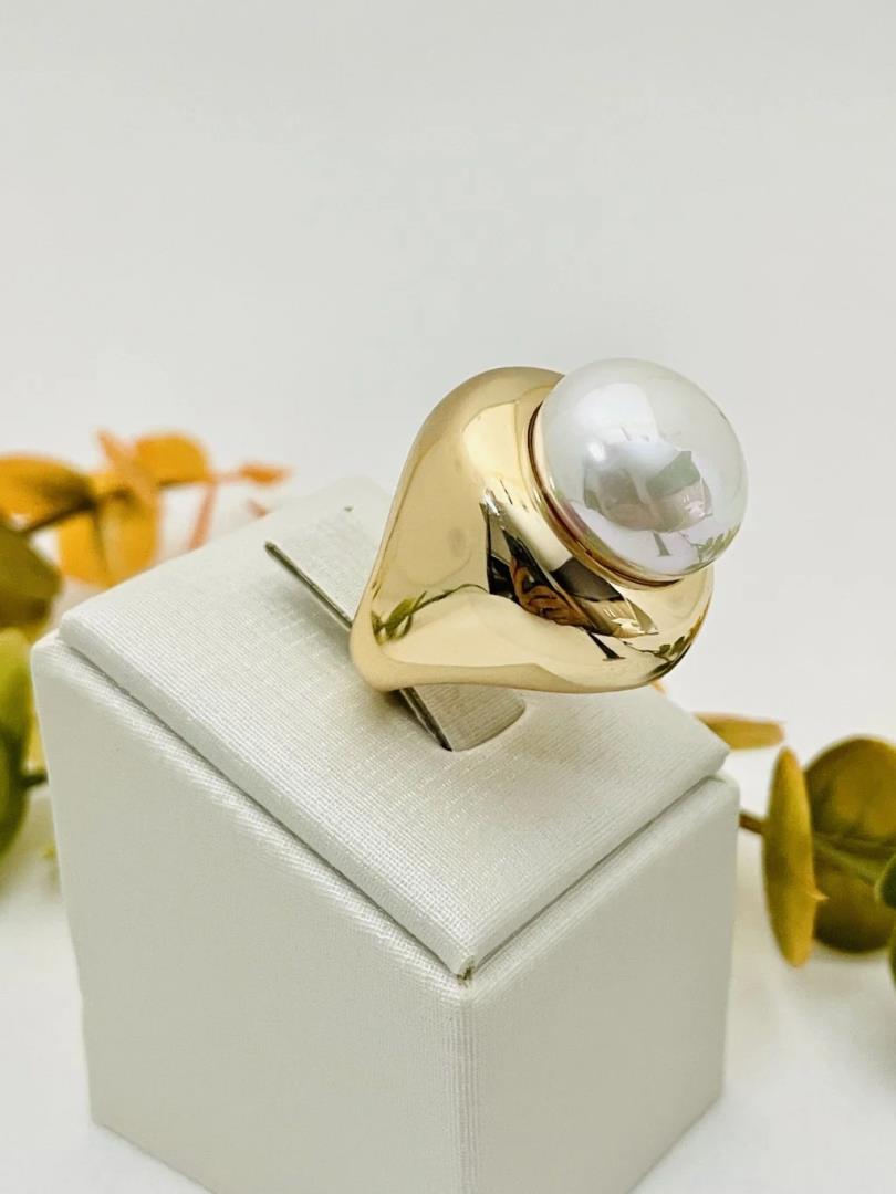 Anel com Banho de Ouro 18k e Pérola Central