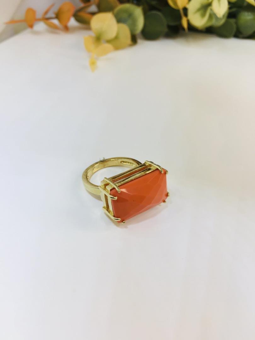 Anel Com Pedra Laranja Formato Retangular