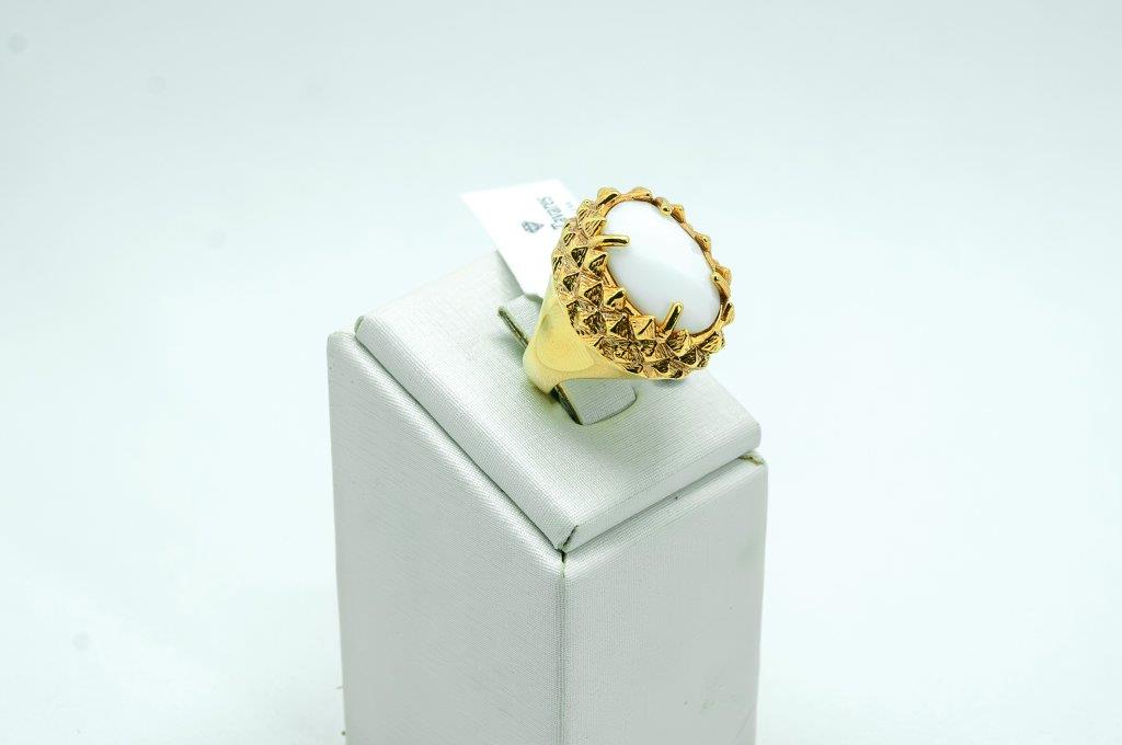 Anel Com Pedra Natural Oval Cor Branca Facetada