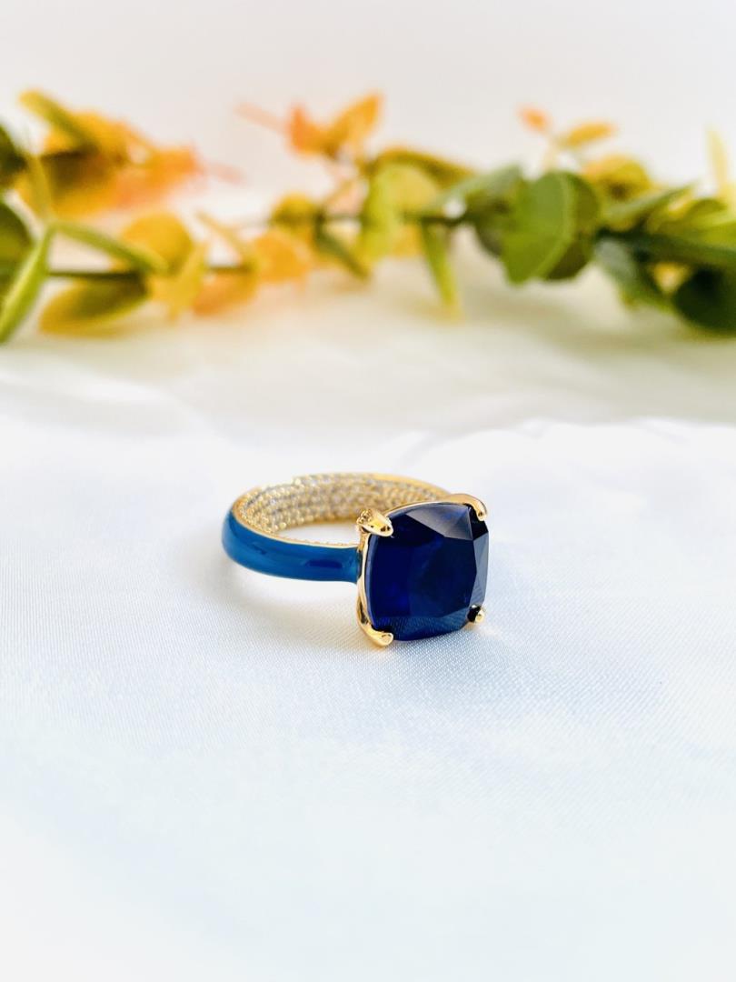 Anel com Pedra Sintética Safira Azul
