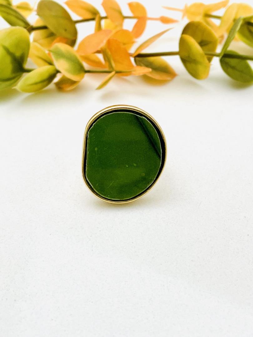 Anel com Pedra Verde Resina - Imagem 2