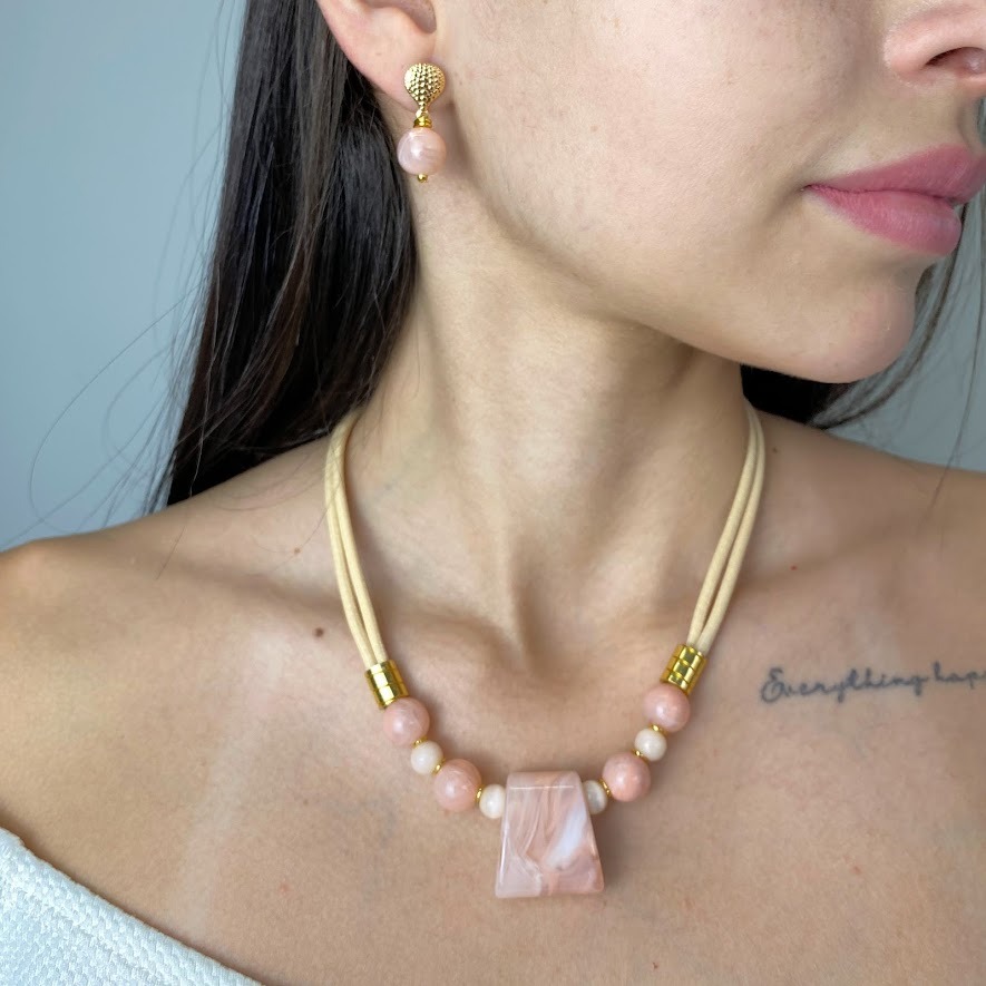 Conjunto Colar e Brinco Metal Banhado com Pedra Sintética Rosê