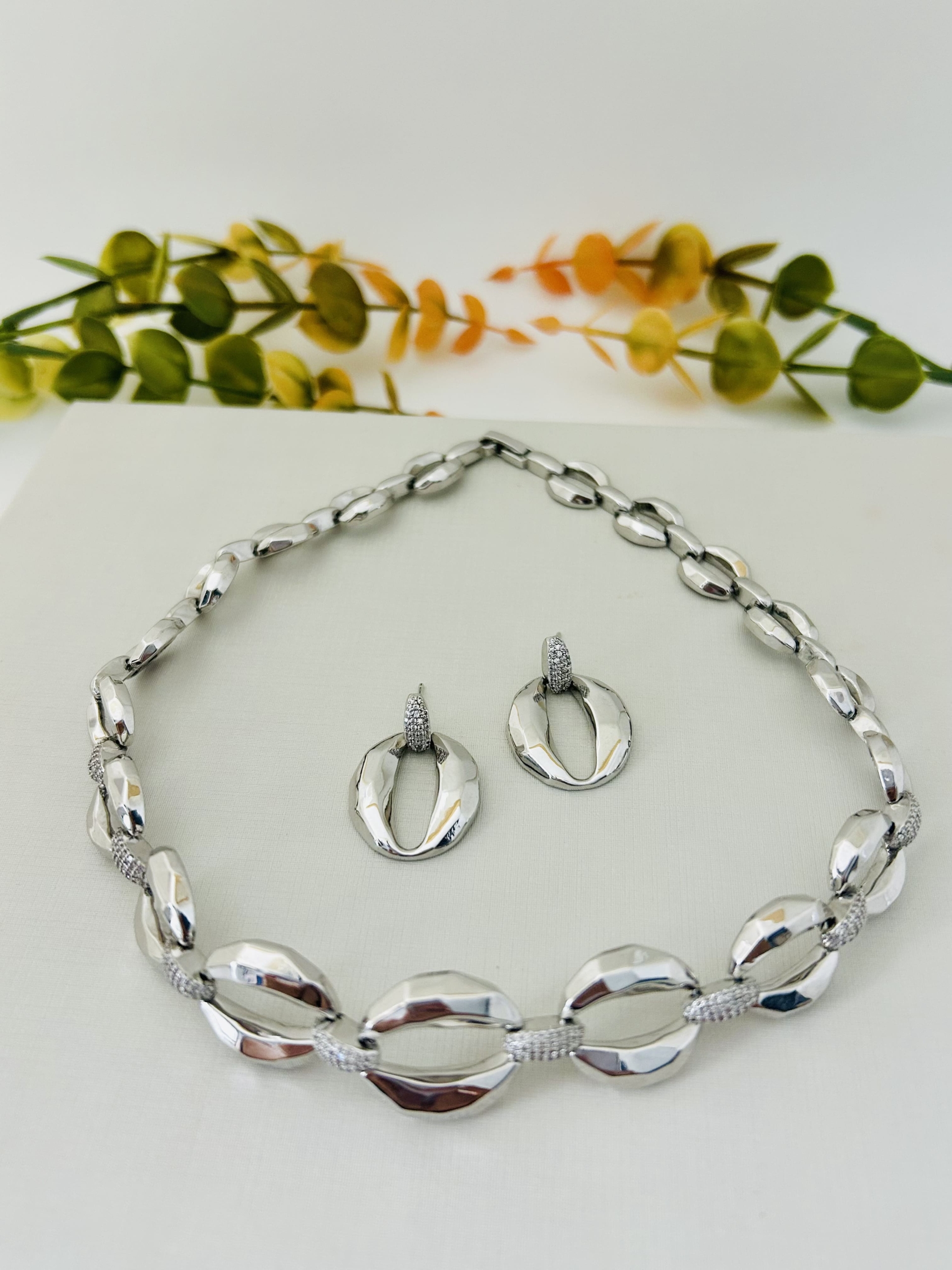 Conjunto Folheado a Ródio com Pedras Cravejadas