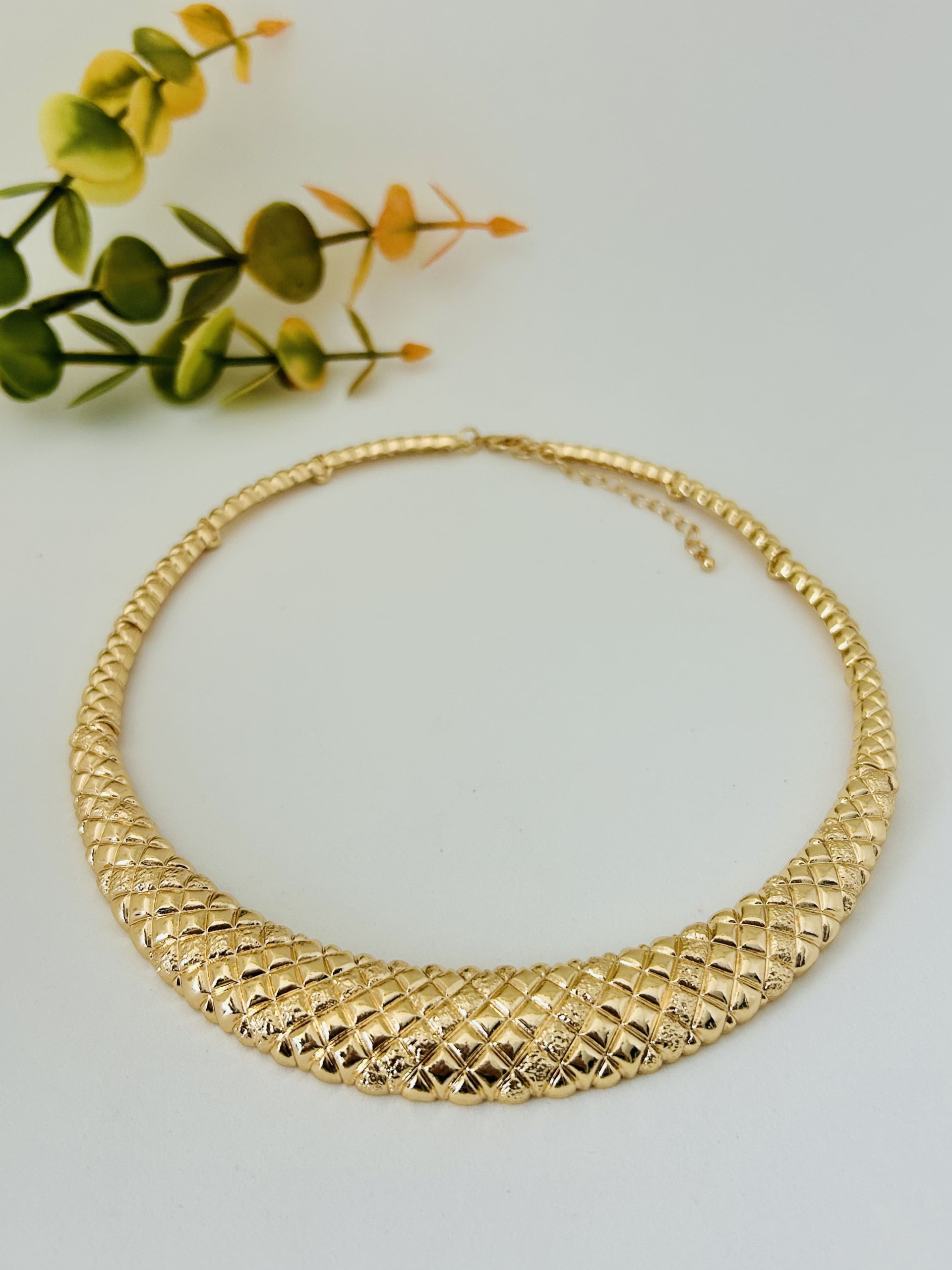 Aro Dourado com Detalhes