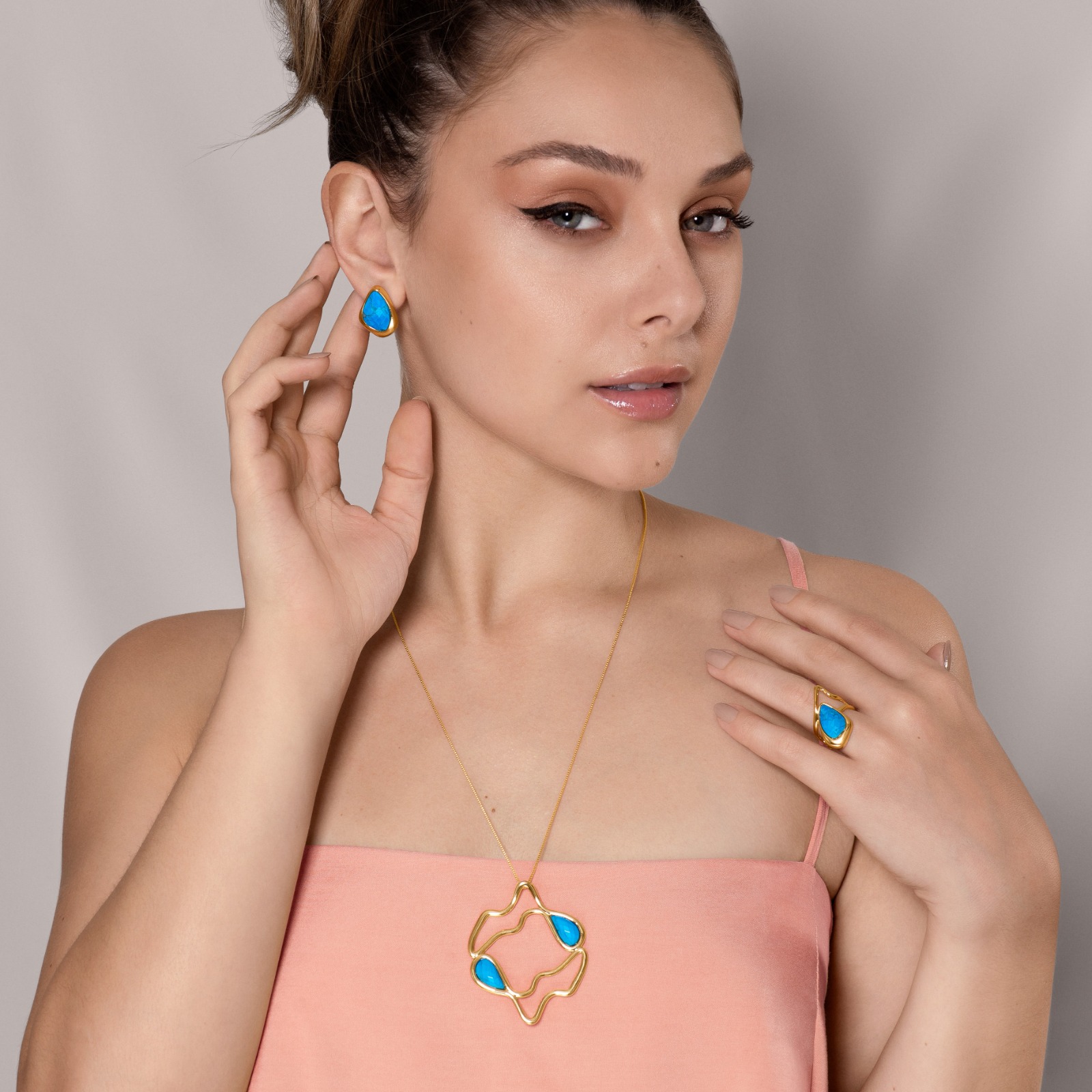 Brinco com Pedra Natural Howlita Turquesa - Imagem 2